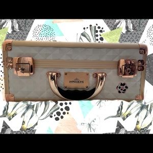 Impression portable vanity